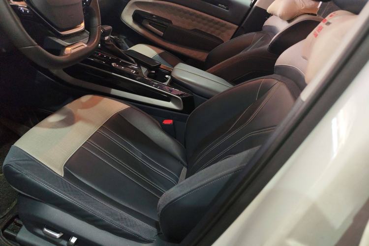 Used Baojun RM-5 2019 1.5T CVT 24-Hour Online Luxury Version 6 Seats Left Front Seat