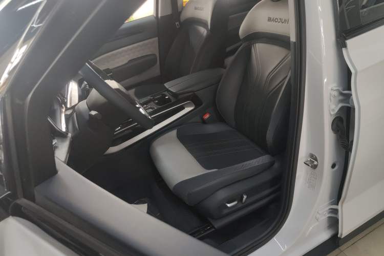 Used Baojun RM-5 2019 1.5T CVT 24-Hour Online Luxury Version 5 Seats Left Front Seat