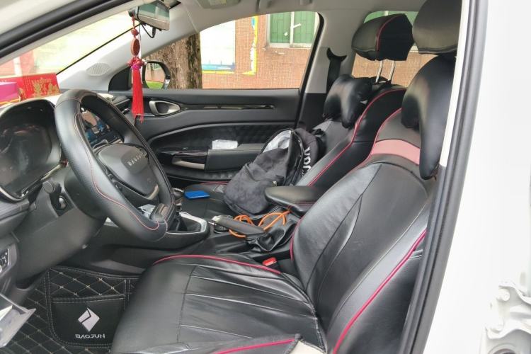 Used Baojun RM-5 2019 1.5T Manual Elite Version with 24-Hour Online Service 6 Seats Left Front Seat