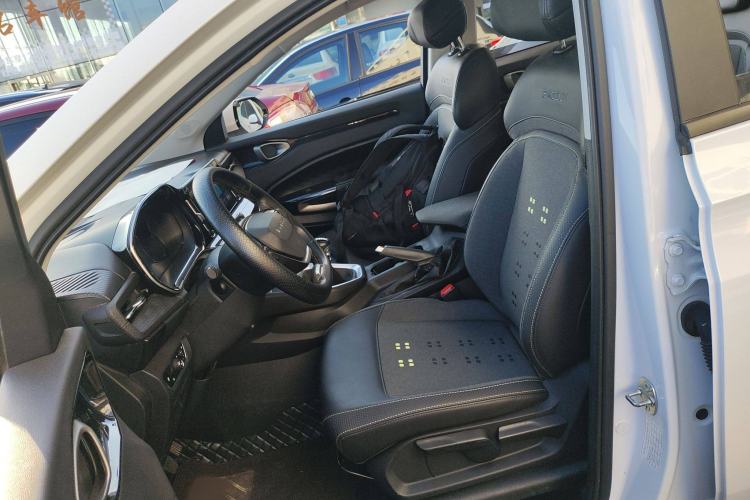 Used Baojun RM-5 2019 1.5T Manual Elite Version with 24-Hour Online Service 7 Seats Left Front Seat