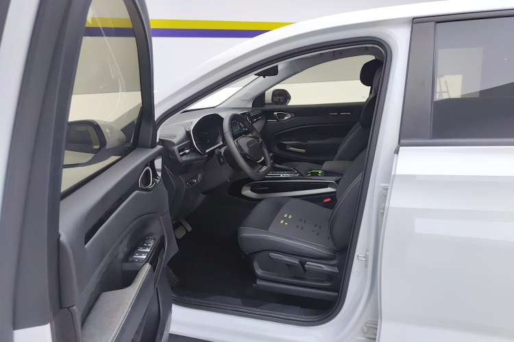 Used Baojun RM-5 2019 1.5T CVT Elite Version with 24-Hour Online Service 7 Seats Left Front Seat