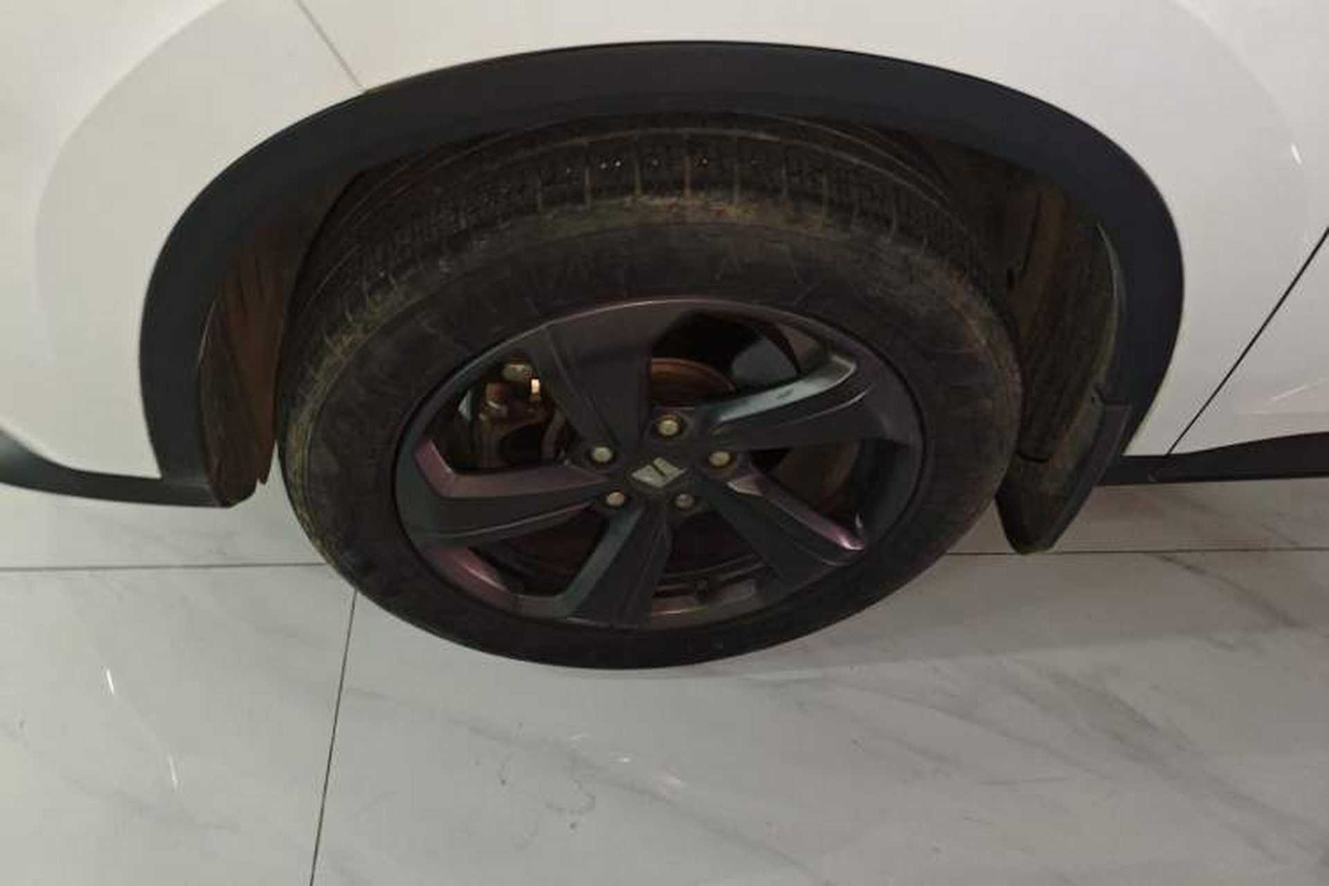 Used Baojun RM-5 2019 1.5T CVT Elite Version with 24-Hour Online Service 6 Seats Left Front Wheel Hub
