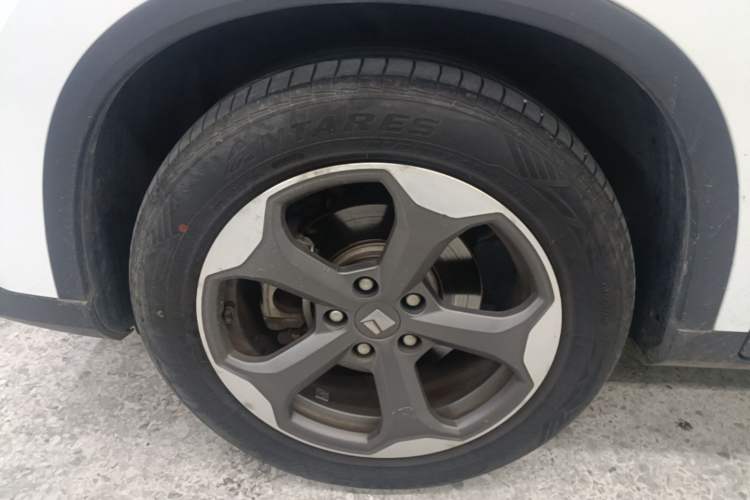 Used Baojun RM-5 2019 1.5T CVT 24-Hour Online Luxury Version 7 Seats Left Front Wheel Hub