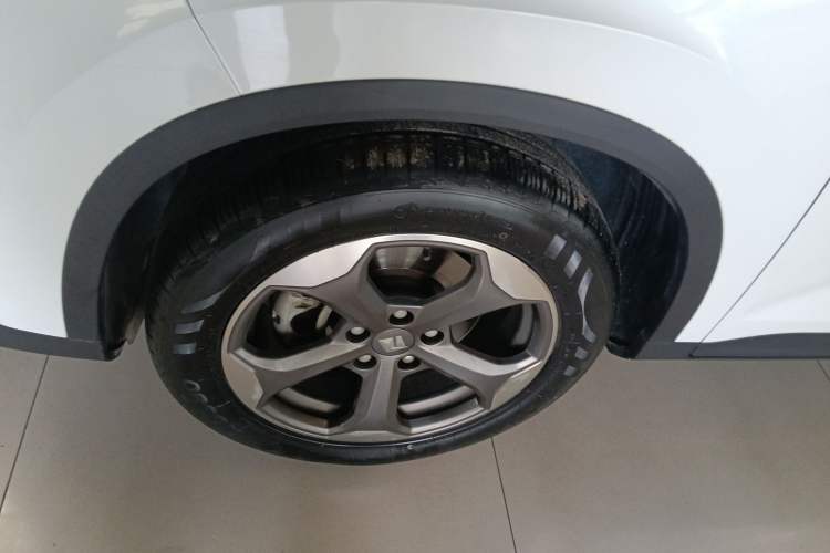 Used Baojun RM-5 2019 1.5T CVT 24-Hour Online Luxury Version 7 Seats Left Front Wheel Hub