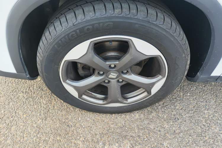 Used Baojun RM-5 2019 1.5T CVT 24-Hour Online Luxury Version 6 Seats Left Front Wheel Hub