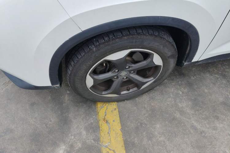 Used Baojun RM-5 2019 1.5T CVT 24-Hour Online Luxury Version 7 Seats Left Front Wheel Hub