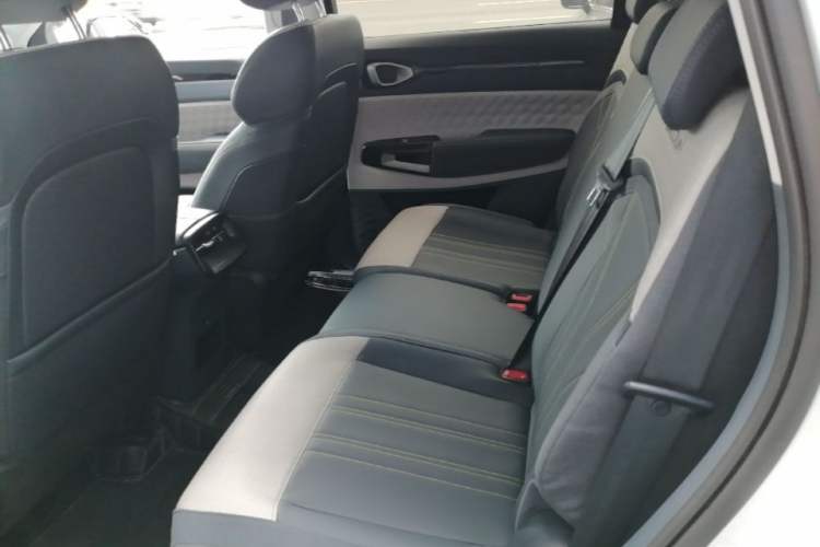 Used Baojun RM-5 2019 1.5T CVT 24-Hour Online Premium Version 7 Seats Left Rear Seat