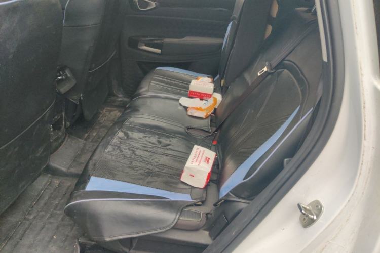 Used Baojun RM-5 2019 1.5L Manual Elite Edition with 24-hour Online Service 5 Seats Left Rear Seat
