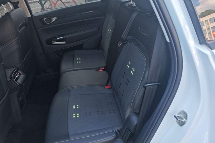 Used Baojun RM-5 2019 1.5T CVT Elite Version with 24-Hour Online Service 7 Seats Left Rear Seat