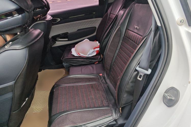 Used Baojun RM-5 2019 1.5T CVT 24-Hour Online Prestige Version 6 Seats Left Rear Seat