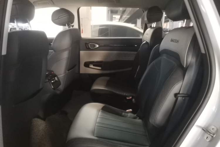 Used Baojun RM-5 2019 1.5T CVT 24-Hour Online Luxury Version 6 Seats Left Rear Seat