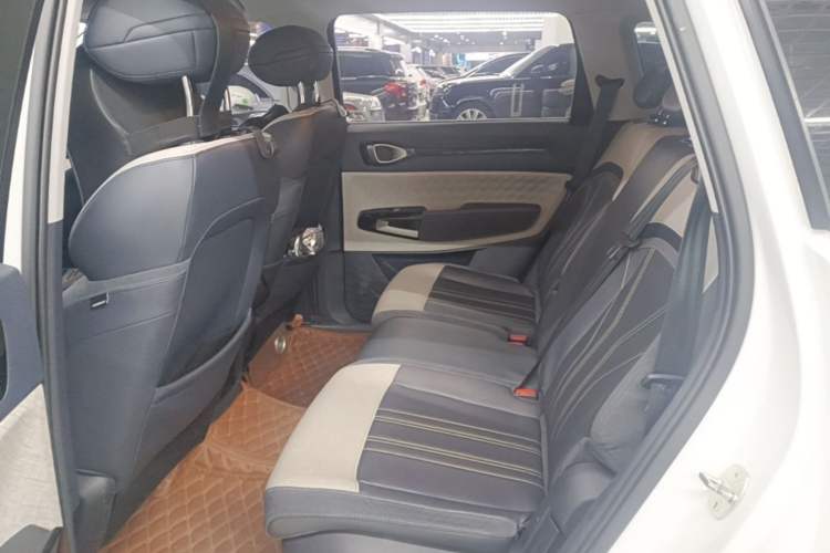 Used Baojun RM-5 2019 1.5T CVT 24-Hour Online Luxury Version 7 Seats Left Rear Seat