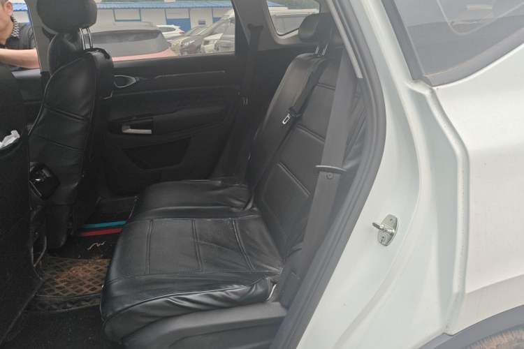 Used Baojun RM-5 2019 1.5T CVT Elite Version with 24-Hour Online Service 7 Seats Left Rear Seat
