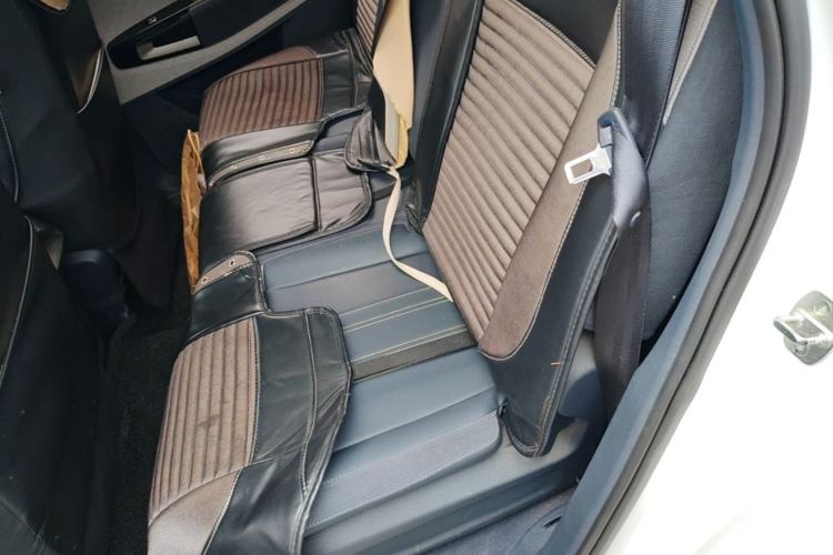 Used Baojun RM-5 2019 1.5T CVT 24-Hour Online Luxury Version 7 Seats Left Rear Seat