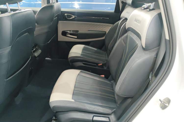 Used Baojun RM-5 2019 1.5T CVT 24-Hour Online Luxury Version 6 Seats Left Rear Seat