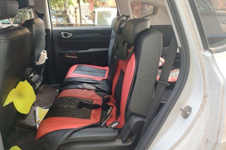 Used Baojun RM-5 2019 1.5T Manual Elite Version with 24-Hour Online Service 7 Seats Left Rear Seat
