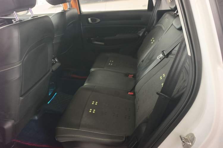 Used Baojun RM-5 2019 1.5T CVT Elite Version with 24-Hour Online Service 5 Seats Left Rear Seat