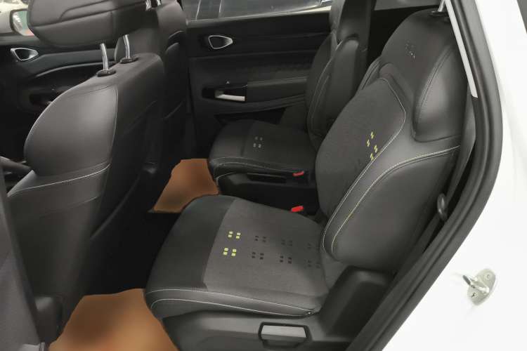 Used Baojun RM-5 2019 1.5T Manual Elite Version with 24-Hour Online Service 6 Seats Left Rear Seat