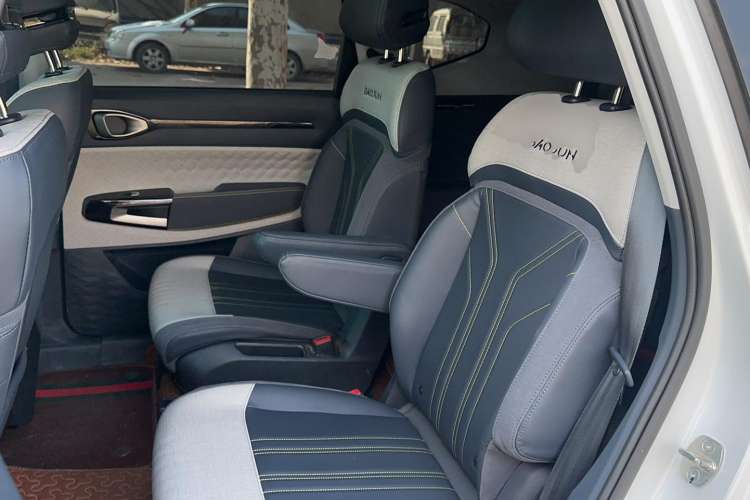 Used Baojun RM-5 2019 1.5T CVT 24-Hour Online Prestige Version 6 Seats Left Rear Seat