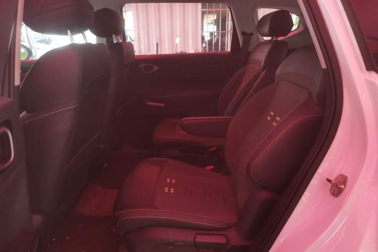 Used Baojun RM-5 2019 1.5T Manual Elite Version with 24-Hour Online Service 6 Seats Left Rear Seat