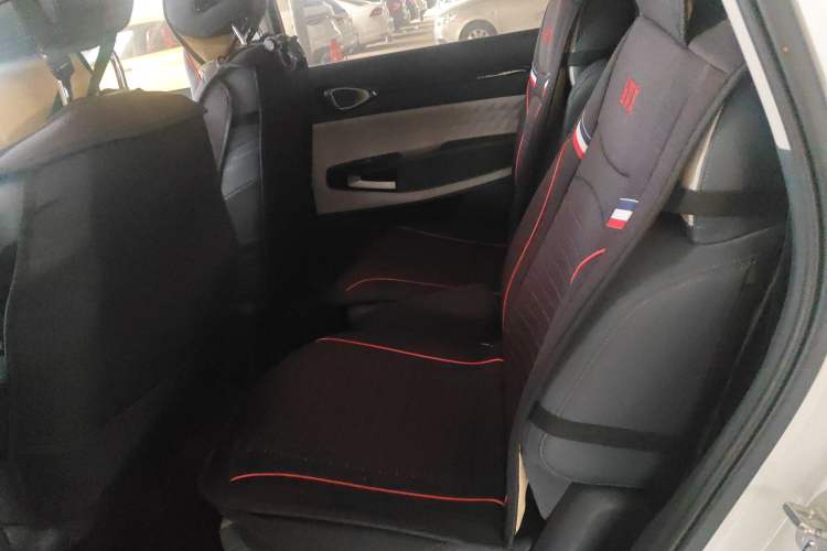 Used Baojun RM-5 2019 1.5T CVT 24-Hour Online Prestige Version 6 Seats Left Rear Seat