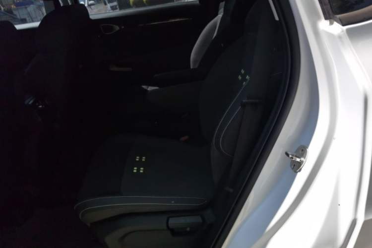 Used Baojun RM-5 2019 1.5T Manual Elite Version with 24-Hour Online Service 6 Seats Left Rear Seat