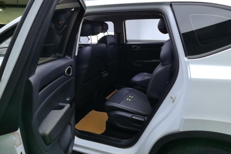 Used Baojun RM-5 2019 1.5T Manual Elite Version with 24-Hour Online Service 6 Seats Left Rear Seat