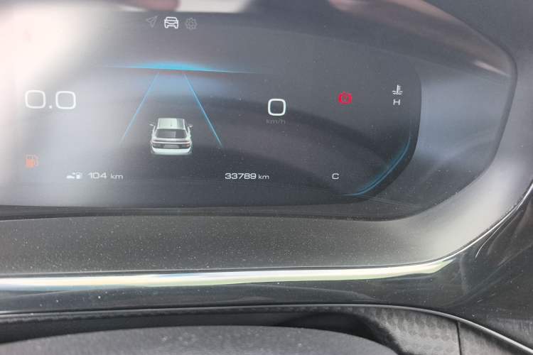 Used Baojun RM-5 2019 1.5L Manual Elite Edition with 24-hour Online Service 5 Seats Odometer Close Up