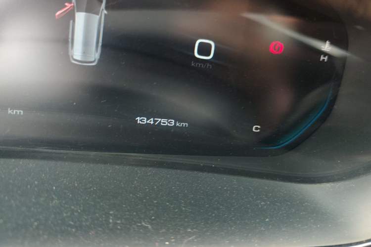 Used Baojun RM-5 2019 1.5T Manual Elite Version with 24-Hour Online Service 7 Seats Odometer Close Up