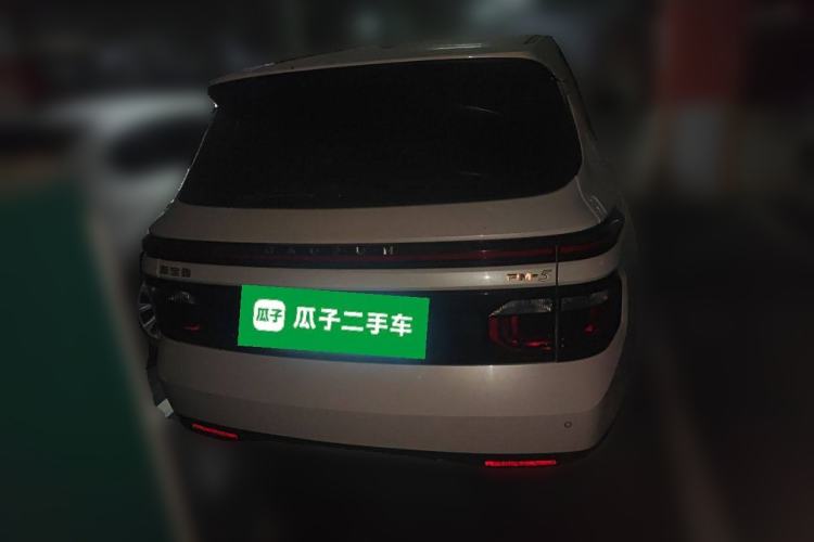 Used Baojun RM-5 2019 1.5T CVT Elite Version with 24-Hour Online Service 6 Seats Rear