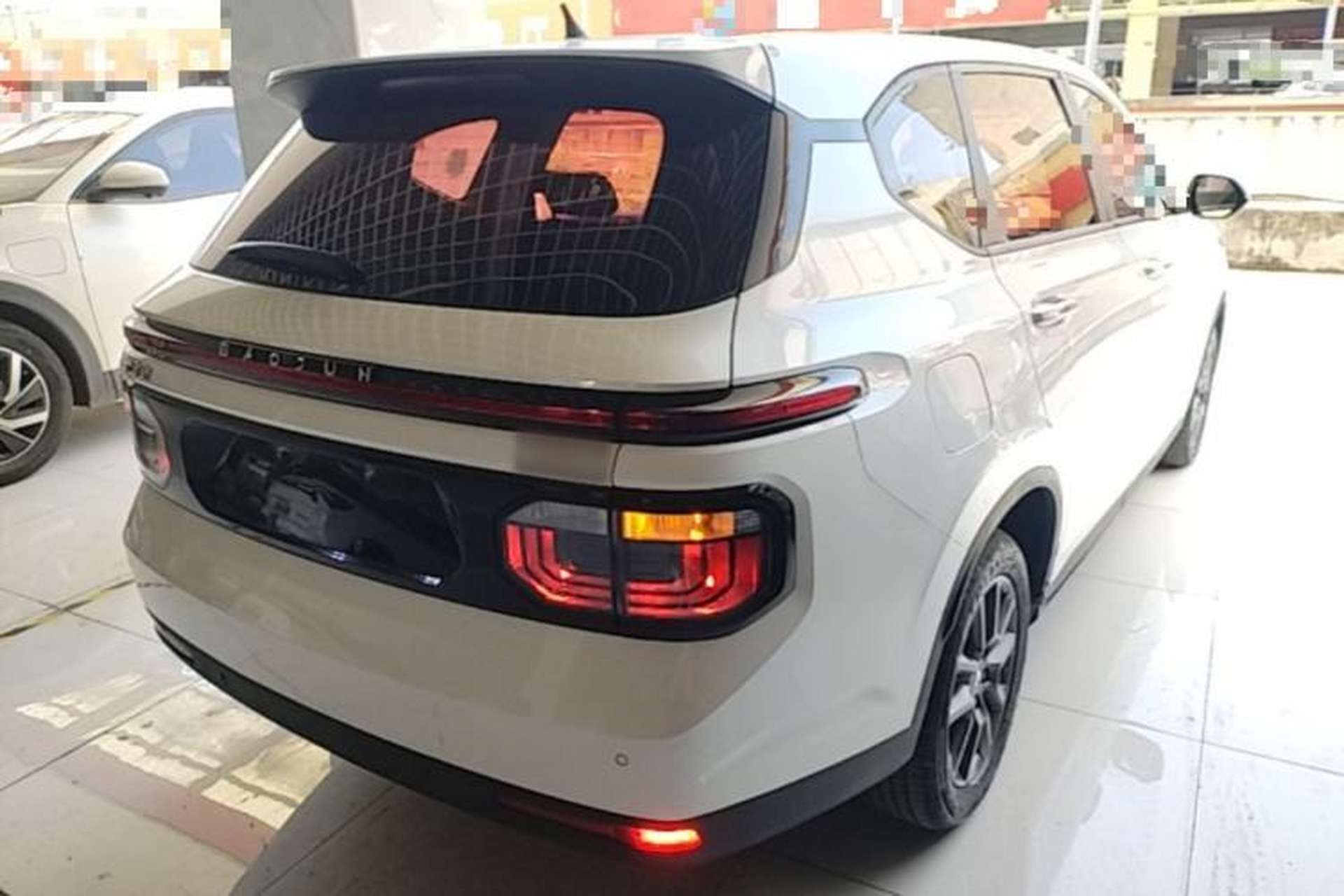 Used Baojun RM-5 2019 1.5L CVT Elite Version with 24-Hour Online Service 7 Seats Rear Right 45 Deg