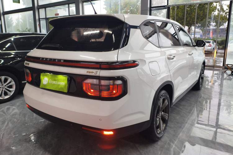 Used Baojun RM-5 2019 1.5T CVT Elite Version with 24-Hour Online Service 6 Seats Rear Right 45 Deg