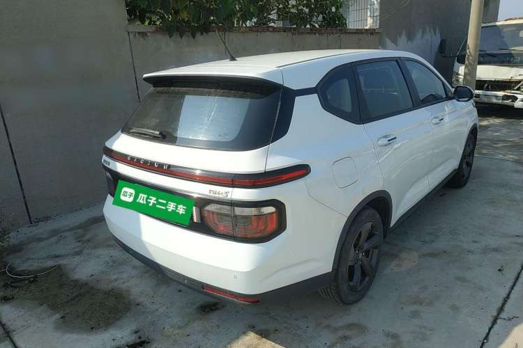 Used Baojun RM-5 2019 1.5T Manual Elite Version with 24-Hour Online Service 6 Seats Rear Right 45 Deg