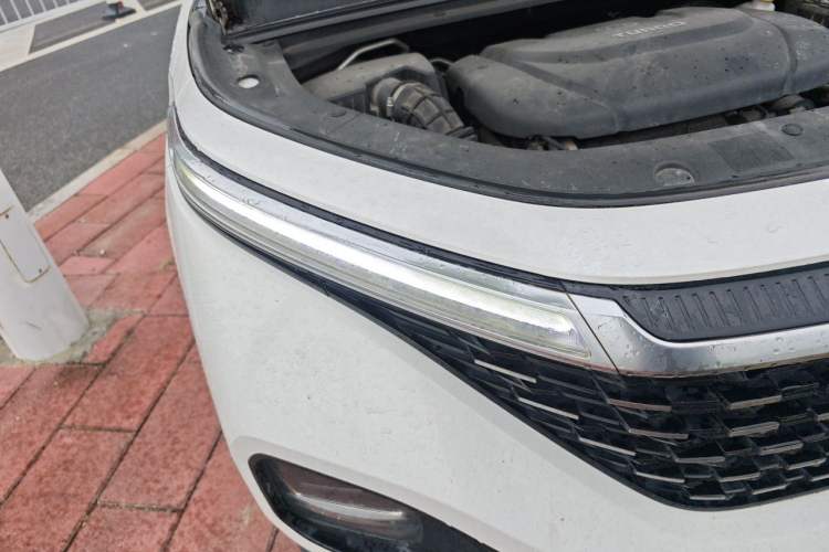 Used Baojun RM-5 2019 1.5T CVT 24-Hour Online Prestige Version 6 Seats Right Front Headlight