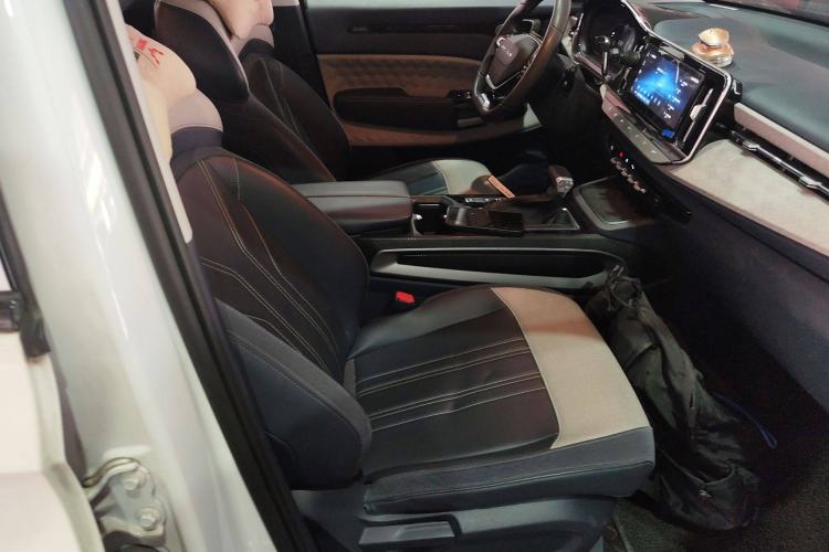 Used Baojun RM-5 2019 1.5T CVT 24-Hour Online Luxury Version 6 Seats Right Front Seat