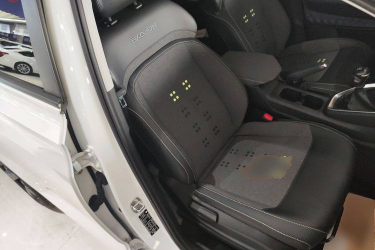 Used Baojun RM-5 2019 1.5T Manual Elite Version with 24-Hour Online Service 6 Seats Right Front Seat