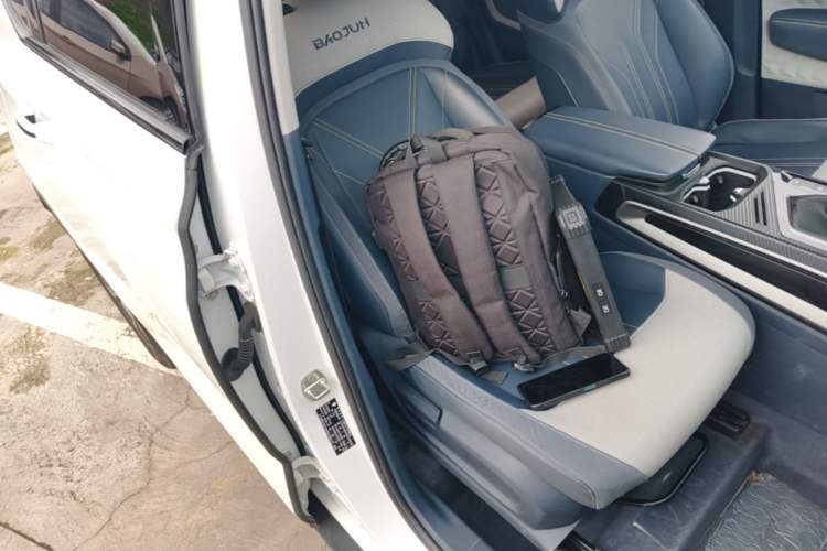 Used Baojun RM-5 2019 1.5T CVT 24-Hour Online Premium Version 7 Seats Right Front Seat