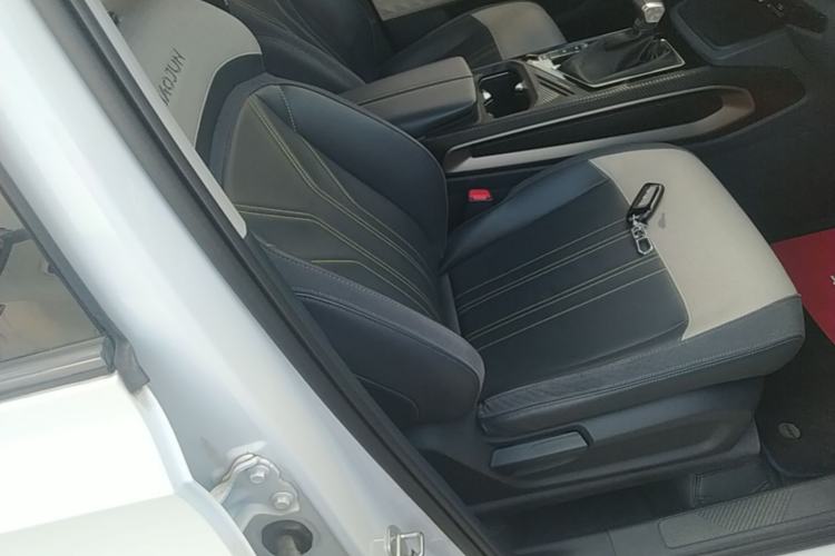 Used Baojun RM-5 2019 1.5T CVT 24-Hour Online Luxury Version 5 Seats Right Front Seat
