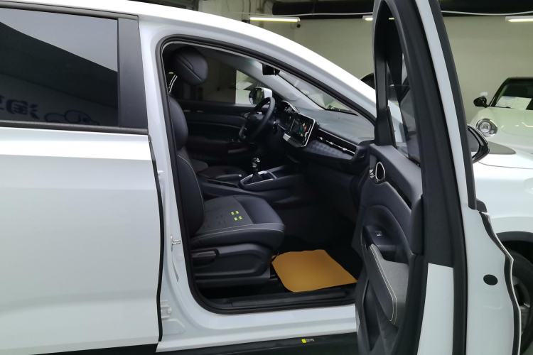 Used Baojun RM-5 2019 1.5T Manual Elite Version with 24-Hour Online Service 6 Seats Right Front Seat