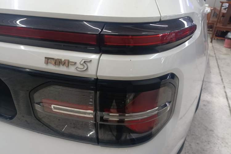 Used Baojun RM-5 2019 1.5T CVT 24-Hour Online Luxury Version 7 Seats Right Rear Taillight
