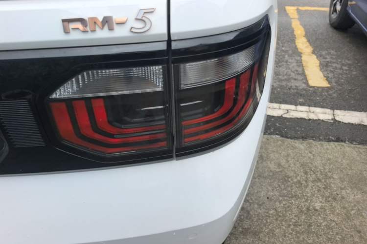 Used Baojun RM-5 2019 1.5T CVT Elite Version with 24-Hour Online Service 5 Seats Right Rear Taillight