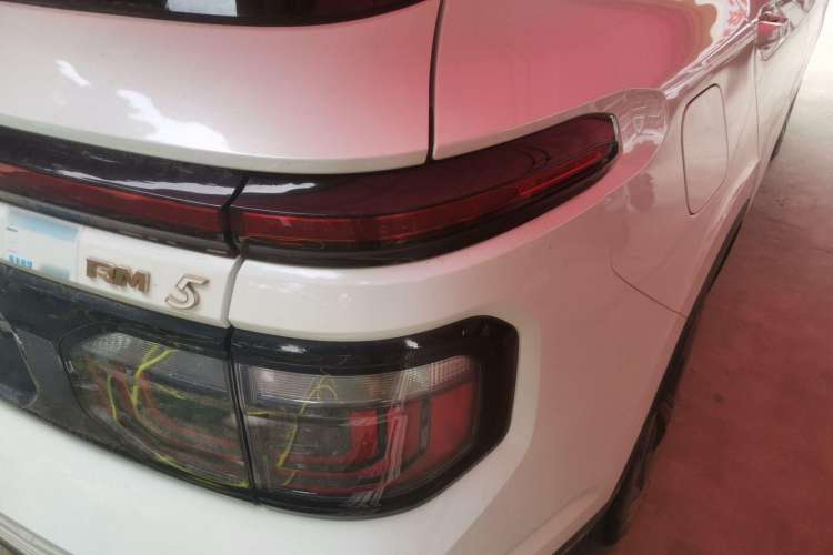 Used Baojun RM-5 2019 1.5T Manual Elite Version with 24-Hour Online Service 6 Seats Right Rear Taillight