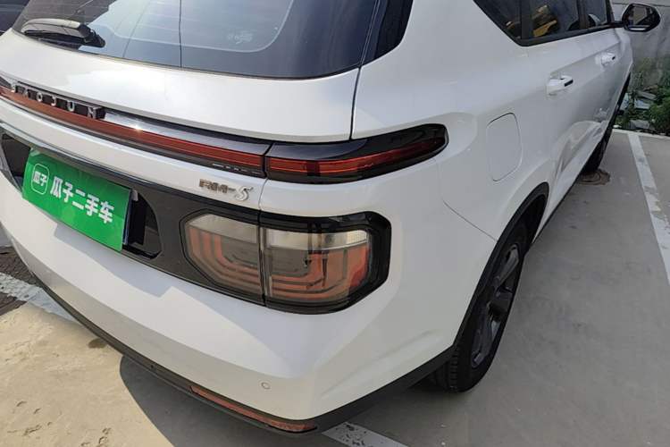 Used Baojun RM-5 2019 1.5T Manual Elite Version with 24-Hour Online Service 7 Seats Right Rear Taillight