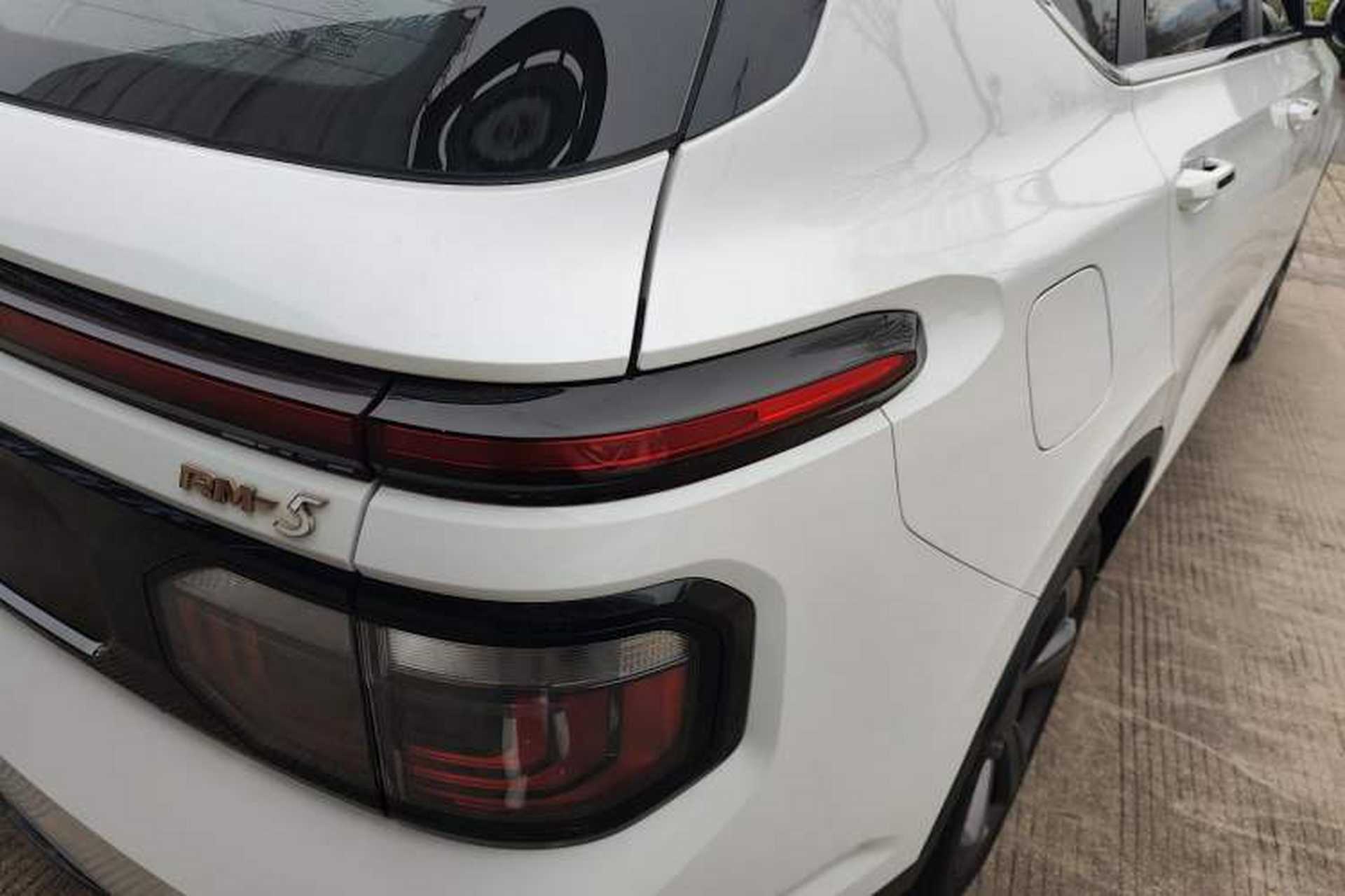 Used Baojun RM-5 2019 1.5T CVT Elite Version with 24-Hour Online Service 6 Seats Right Rear Taillight