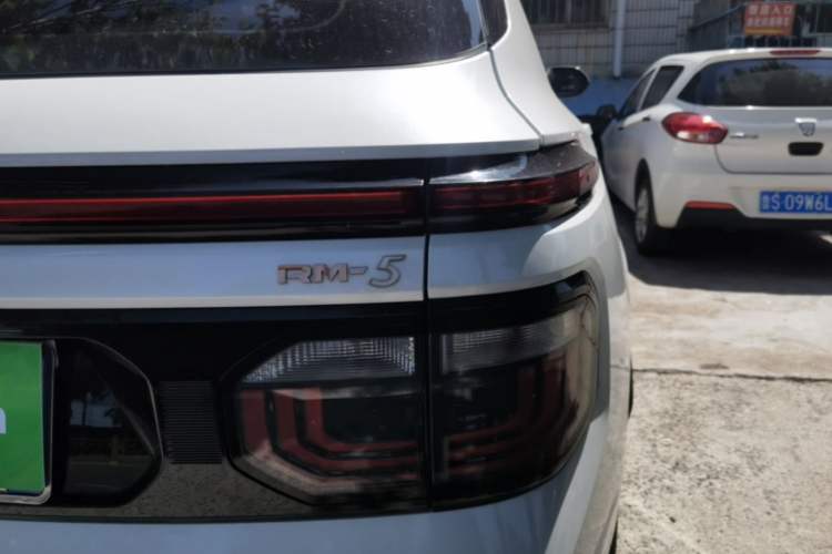 Used Baojun RM-5 2019 1.5T Manual Elite Version with 24-Hour Online Service 6 Seats Right Rear Taillight