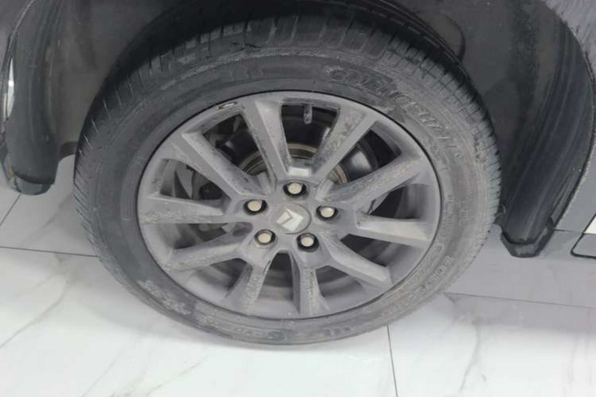 Used Baojun RM-5 2019 1.5L Manual Elite Edition with 24-hour Online Service 5 Seats Right Rear Wheel Hub