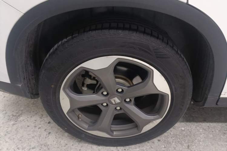 Used Baojun RM-5 2019 1.5T CVT 24-Hour Online Luxury Version 7 Seats Right Rear Wheel Hub