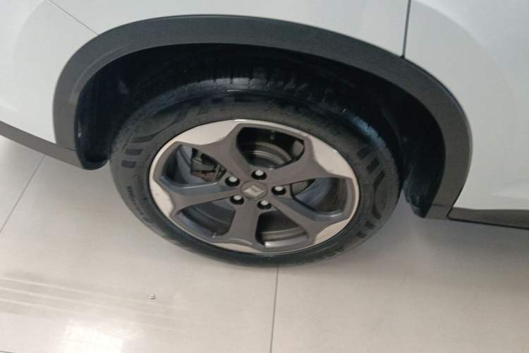 Used Baojun RM-5 2019 1.5T CVT 24-Hour Online Luxury Version 7 Seats Right Rear Wheel Hub