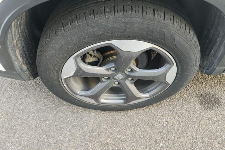 Used Baojun RM-5 2019 1.5T CVT 24-Hour Online Luxury Version 6 Seats Right Rear Wheel Hub