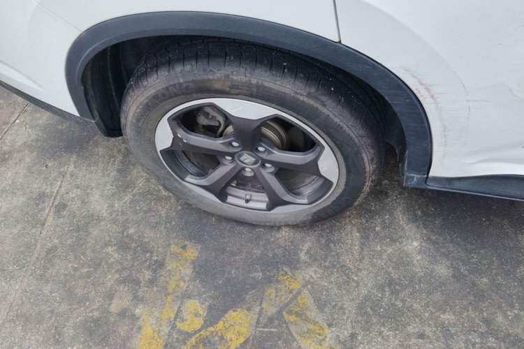 Used Baojun RM-5 2019 1.5T CVT 24-Hour Online Luxury Version 7 Seats Right Rear Wheel Hub